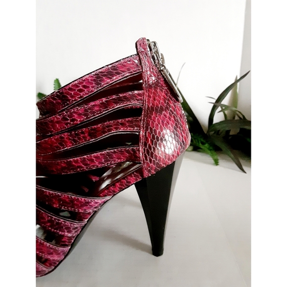 Bcbgeneration "Single" Strappy Snake Embossed Pump - Picture 6 of 16